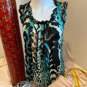 Sleeveless Blouse in Animal Print Size Small